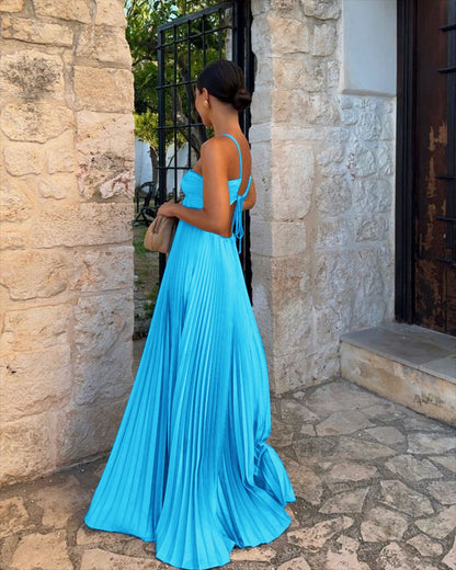 Robe Élégante Plissée à Bretelles – Taille Haute & Dos Ajourné